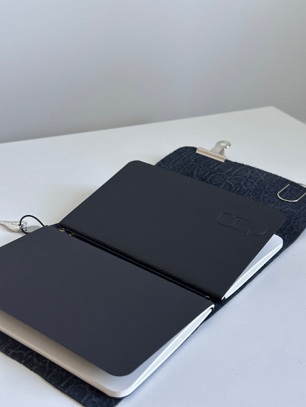 a6 Black Croc genuine cowhide refillable journal cover with inserts